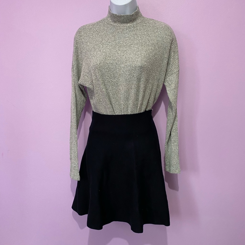 Garage cropped  Grey Mock neck sweater XS